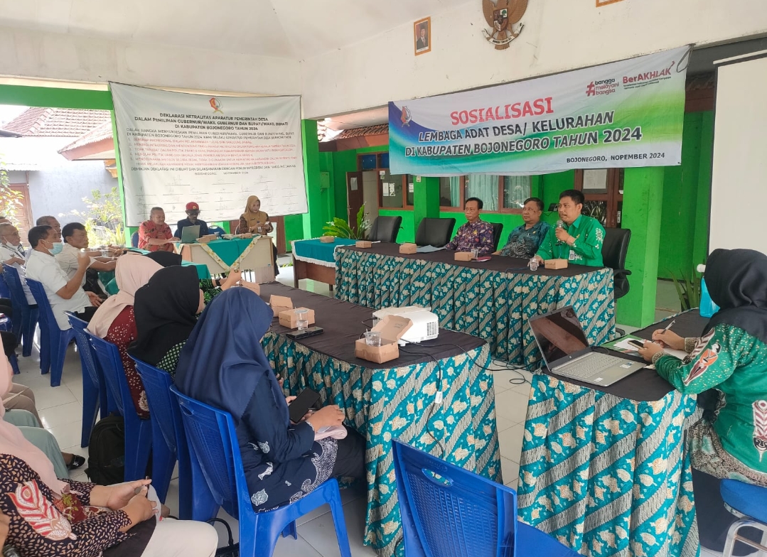 Sosialisasi lembaga adat