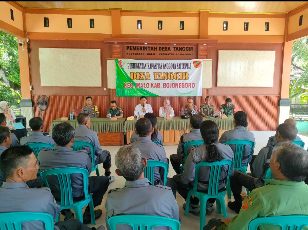 Peningkatan kapasitas anggota satlinmas