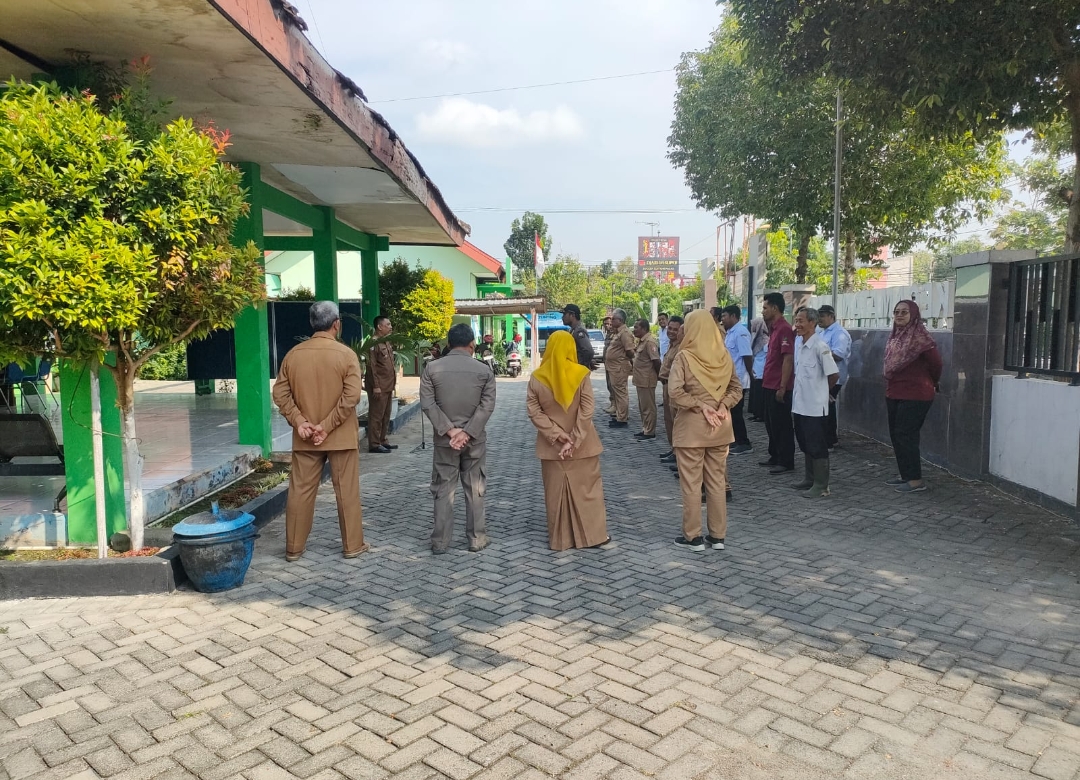 Apel hari senin