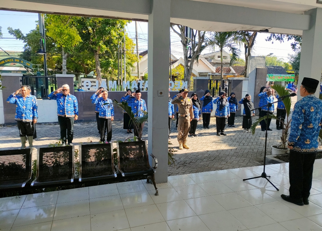 Apel pagi hari Rabu