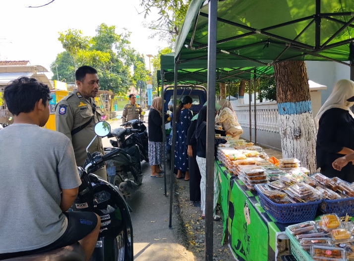 sosialisasi dan penertiban pedagang PKL