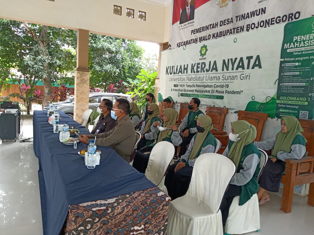 Undangan di Desa Tinawun