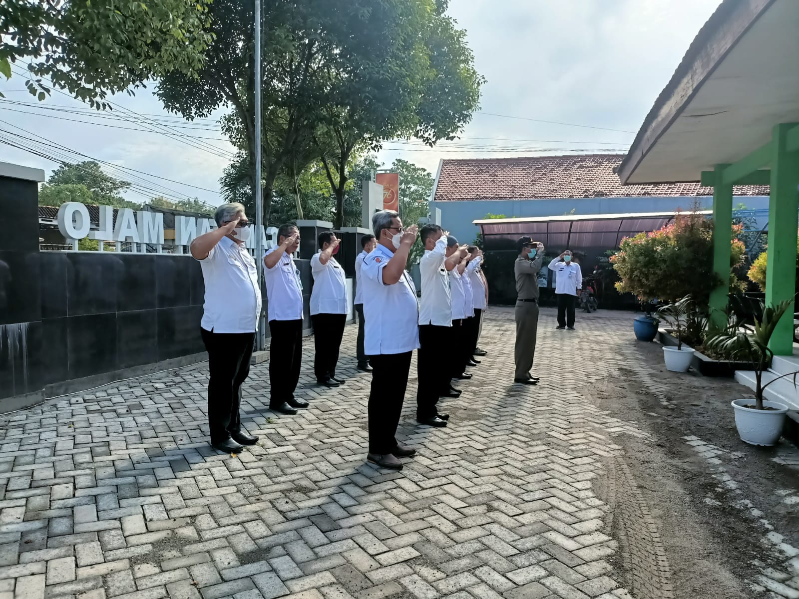 Apel pagi