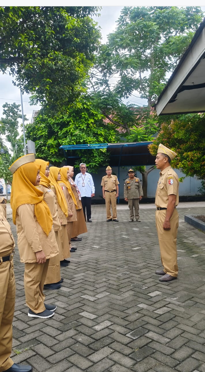 apel Pagi hari Senin