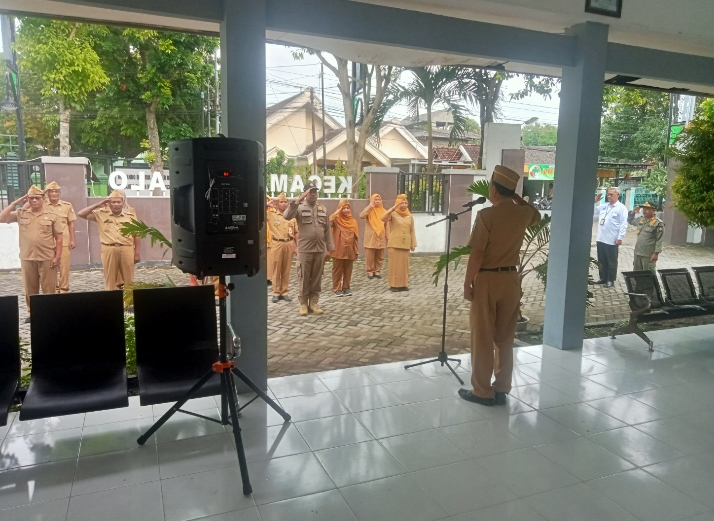 apel Pagi hari Senin