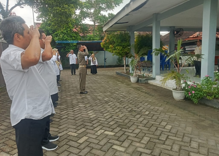 apel pagi hari Rabu