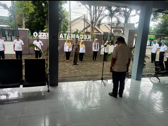 apel pagi hari Rabu