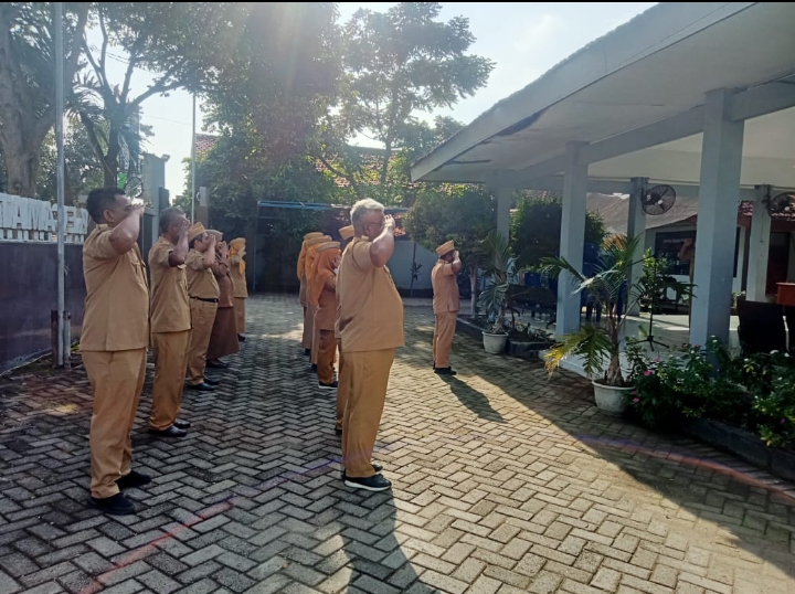 apel Pagi hari Senin