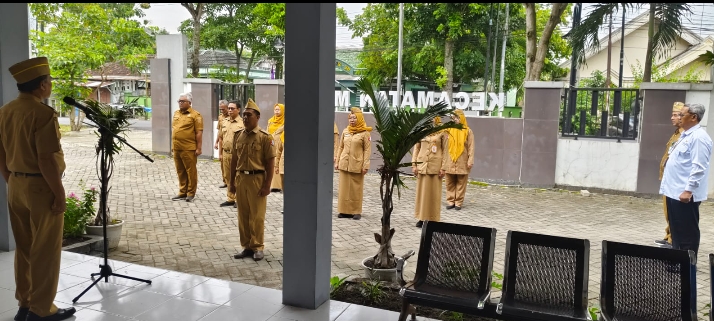 apel Pagi hari Senin
