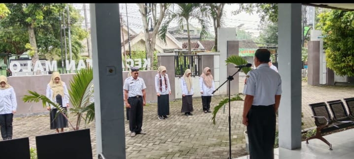 apel pagi hari Rabu