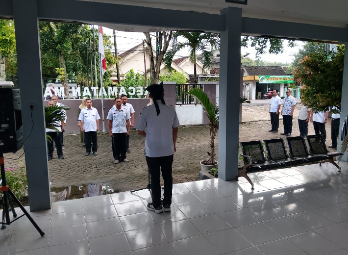 apel pagi hari Rabu