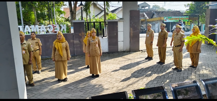 apel Pagi hari Senin