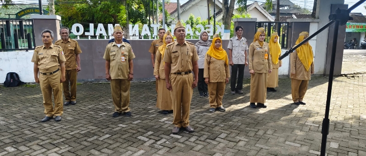 apel Pagi hari Senin