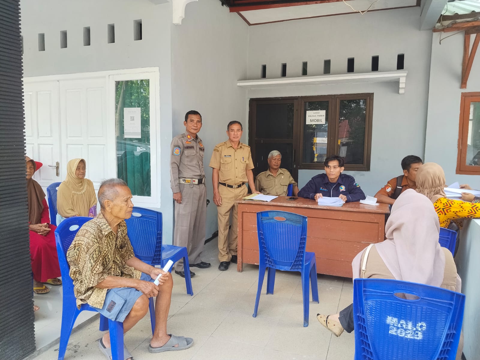 penyaluran Bansos penanganan kemiskinan ekstrem