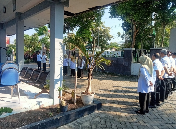 apel pagi hari Rabu